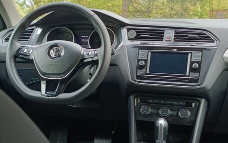 Volkswagen Tiguan II, 2018 год, 1 875 000 рублей, 17 фотография
