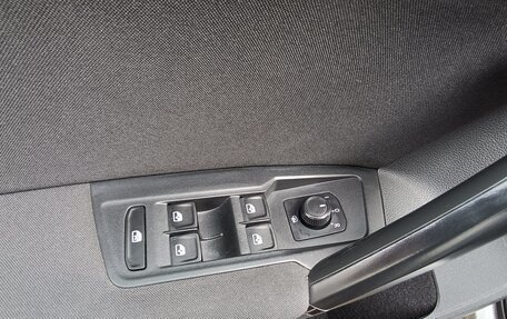 Volkswagen Tiguan II, 2018 год, 1 875 000 рублей, 21 фотография