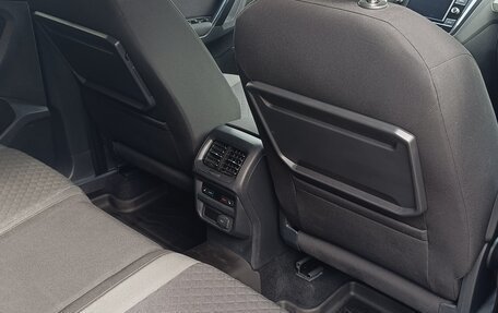 Volkswagen Tiguan II, 2018 год, 1 875 000 рублей, 24 фотография