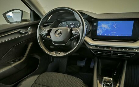 Skoda Octavia IV, 2021 год, 1 649 000 рублей, 13 фотография