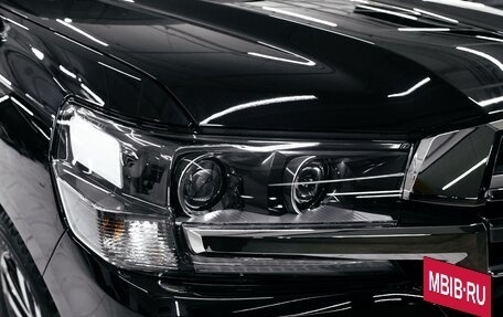 Toyota Land Cruiser 200, 2018 год, 8 700 000 рублей, 4 фотография