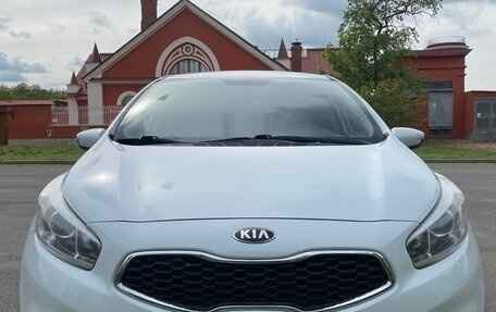 KIA cee'd III, 2014 год, 940 000 рублей, 2 фотография