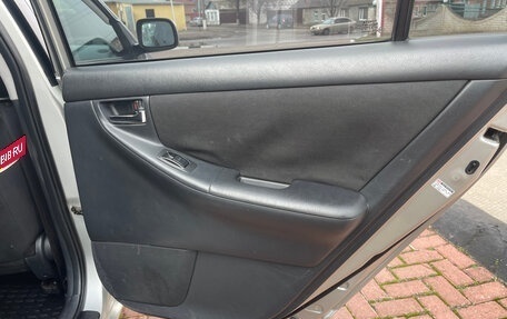 Toyota Corolla, 2005 год, 850 000 рублей, 9 фотография