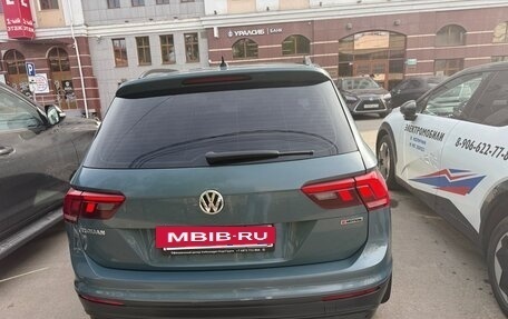 Volkswagen Tiguan II, 2020 год, 2 600 000 рублей, 4 фотография