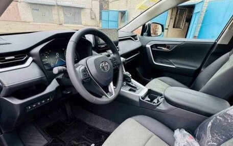 Toyota RAV4, 2025 год, 4 100 000 рублей, 3 фотография