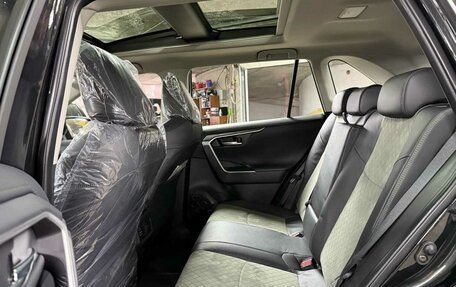 Toyota RAV4, 2025 год, 4 100 000 рублей, 5 фотография