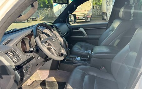 Toyota Land Cruiser 200, 2010 год, 2 690 000 рублей, 5 фотография