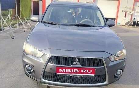 Mitsubishi Outlander III рестайлинг 3, 2010 год, 980 000 рублей, 6 фотография