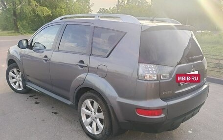 Mitsubishi Outlander III рестайлинг 3, 2010 год, 980 000 рублей, 2 фотография