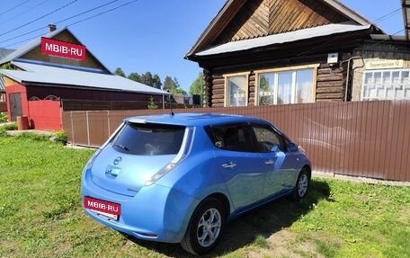Nissan Leaf I, 2011 год, 1 200 000 рублей, 3 фотография