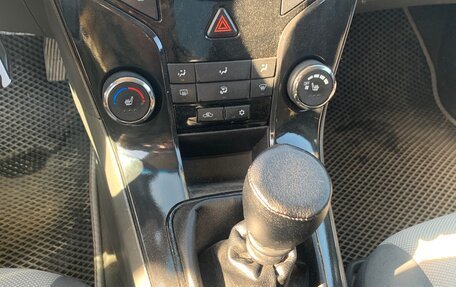 Chevrolet Cruze II, 2010 год, 550 000 рублей, 7 фотография