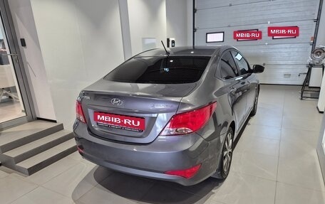 Hyundai Solaris II рестайлинг, 2015 год, 939 000 рублей, 4 фотография
