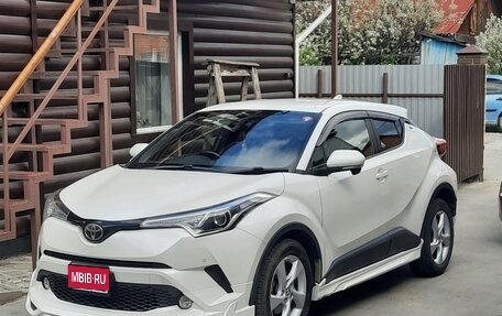 Toyota C-HR I рестайлинг, 2016 год, 2 200 000 рублей, 1 фотография