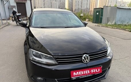 Volkswagen Jetta VI, 2013 год, 1 290 000 рублей, 1 фотография