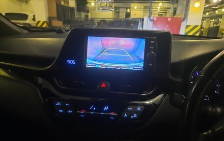 Toyota C-HR I рестайлинг, 2016 год, 2 200 000 рублей, 9 фотография