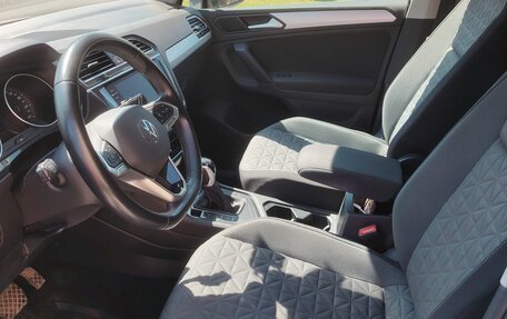 Volkswagen Tiguan II, 2021 год, 2 650 000 рублей, 11 фотография