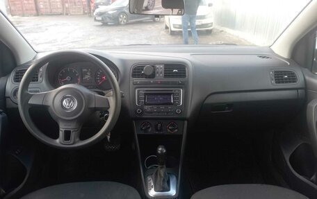 Volkswagen Polo VI (EU Market), 2014 год, 900 000 рублей, 18 фотография