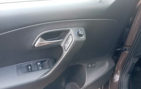 Volkswagen Polo VI (EU Market), 2014 год, 900 000 рублей, 17 фотография