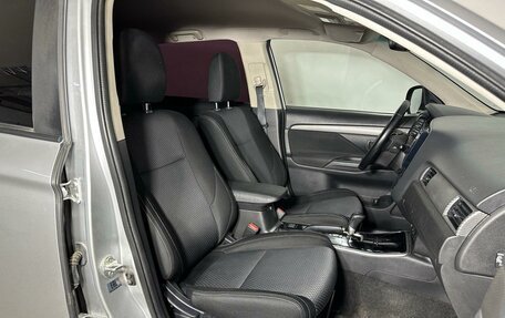 Mitsubishi Outlander III рестайлинг 3, 2017 год, 1 760 000 рублей, 8 фотография