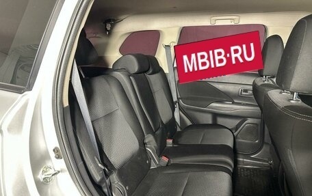Mitsubishi Outlander III рестайлинг 3, 2017 год, 1 760 000 рублей, 7 фотография