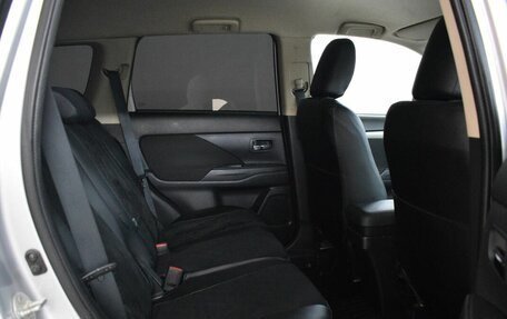 Mitsubishi Outlander III рестайлинг 3, 2013 год, 1 080 000 рублей, 11 фотография