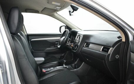 Mitsubishi Outlander III рестайлинг 3, 2013 год, 1 080 000 рублей, 10 фотография