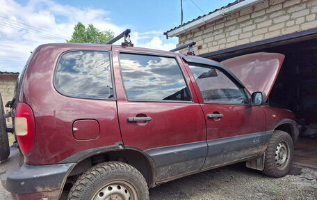 Chevrolet Niva I рестайлинг, 2004 год, 250 000 рублей, 4 фотография