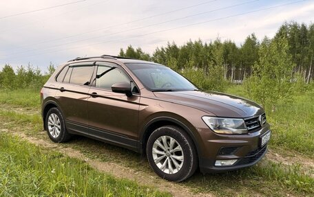 Volkswagen Tiguan II, 2017 год, 2 100 000 рублей, 3 фотография