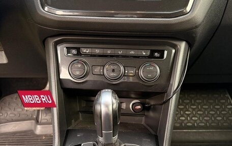 Volkswagen Tiguan II, 2017 год, 2 100 000 рублей, 11 фотография