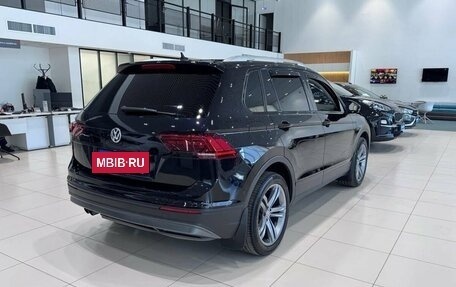 Volkswagen Tiguan II, 2017 год, 2 390 000 рублей, 5 фотография