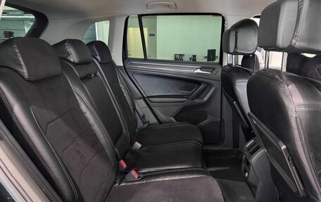 Volkswagen Tiguan II, 2017 год, 2 390 000 рублей, 16 фотография