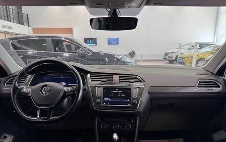 Volkswagen Tiguan II, 2017 год, 2 390 000 рублей, 20 фотография