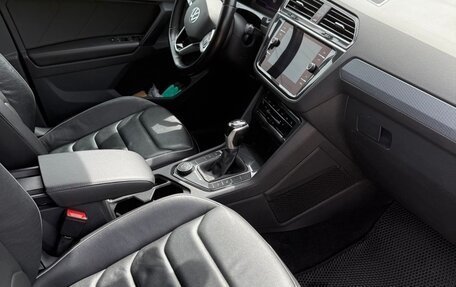 Volkswagen Tiguan II, 2021 год, 3 150 000 рублей, 2 фотография