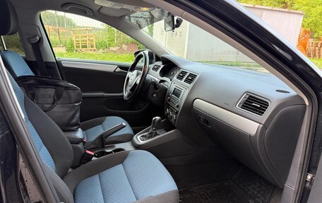 Volkswagen Jetta VI, 2013 год, 1 290 000 рублей, 12 фотография