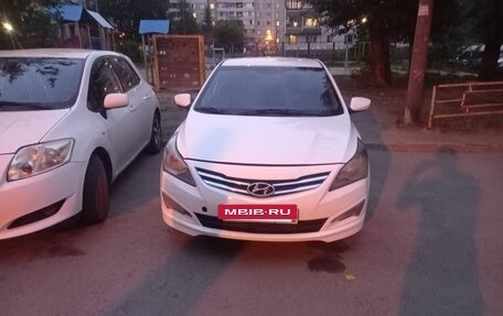 Hyundai Solaris II рестайлинг, 2015 год, 630 000 рублей, 5 фотография