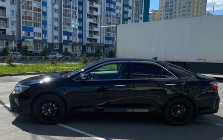 Toyota Camry, 2017 год, 2 250 000 рублей, 4 фотография