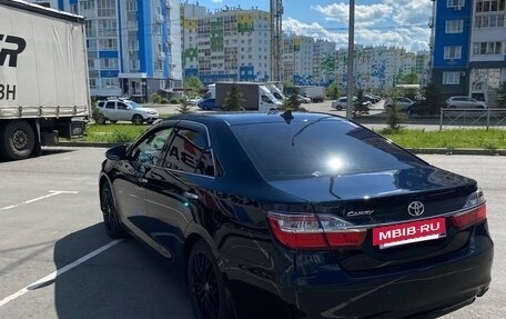 Toyota Camry, 2017 год, 2 250 000 рублей, 5 фотография