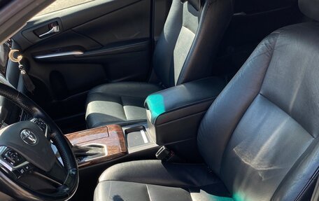 Toyota Camry, 2017 год, 2 250 000 рублей, 15 фотография