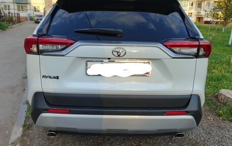 Toyota RAV4, 2020 год, 3 000 000 рублей, 6 фотография