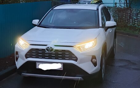 Toyota RAV4, 2020 год, 3 000 000 рублей, 8 фотография