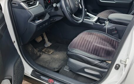 Toyota RAV4, 2020 год, 3 000 000 рублей, 16 фотография