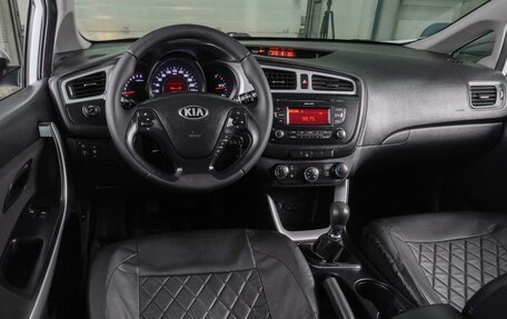 KIA cee'd III, 2013 год, 999 000 рублей, 6 фотография