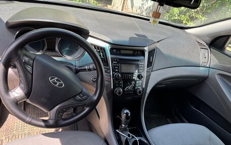 Hyundai Sonata VI, 2013 год, 1 200 000 рублей, 6 фотография