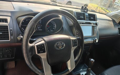 Toyota Land Cruiser Prado 150 рестайлинг 2, 2014 год, 2 700 000 рублей, 14 фотография