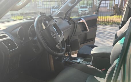 Toyota Land Cruiser Prado 150 рестайлинг 2, 2014 год, 2 700 000 рублей, 10 фотография