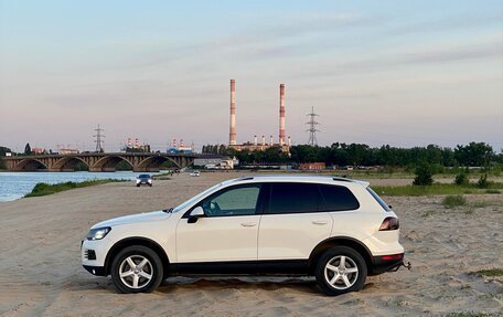 Volkswagen Touareg III, 2010 год, 1 685 000 рублей, 3 фотография