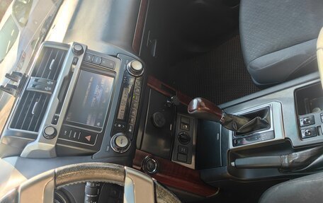 Toyota Land Cruiser Prado 150 рестайлинг 2, 2014 год, 2 700 000 рублей, 28 фотография