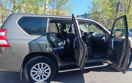 Toyota Land Cruiser Prado 150 рестайлинг 2, 2014 год, 2 700 000 рублей, 25 фотография