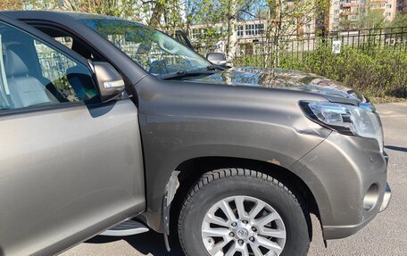 Toyota Land Cruiser Prado 150 рестайлинг 2, 2014 год, 2 700 000 рублей, 30 фотография