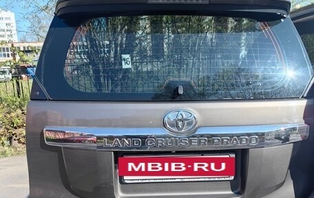 Toyota Land Cruiser Prado 150 рестайлинг 2, 2014 год, 2 700 000 рублей, 26 фотография